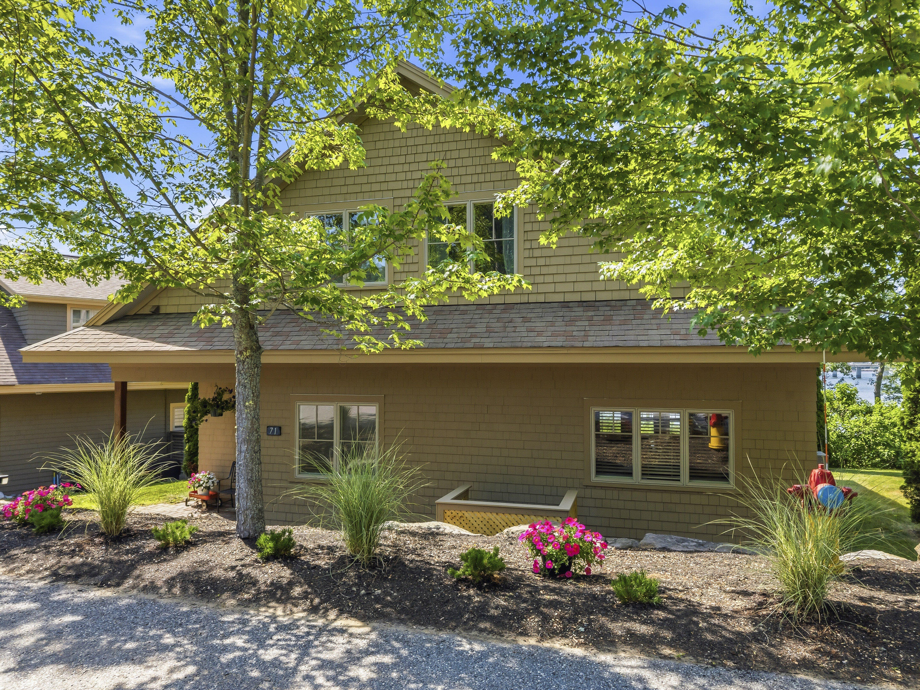 71 Village Way 506