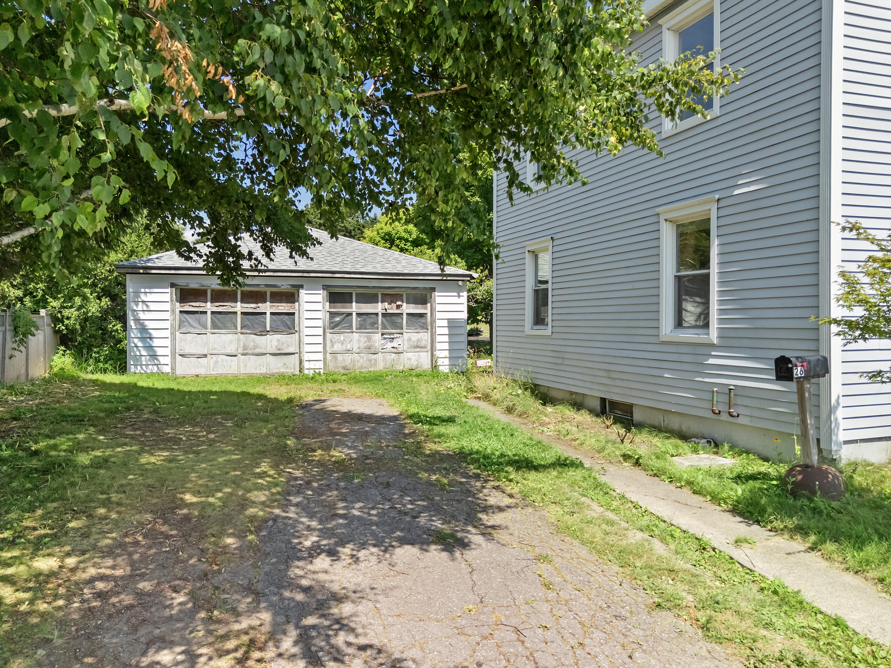 26 Front Street