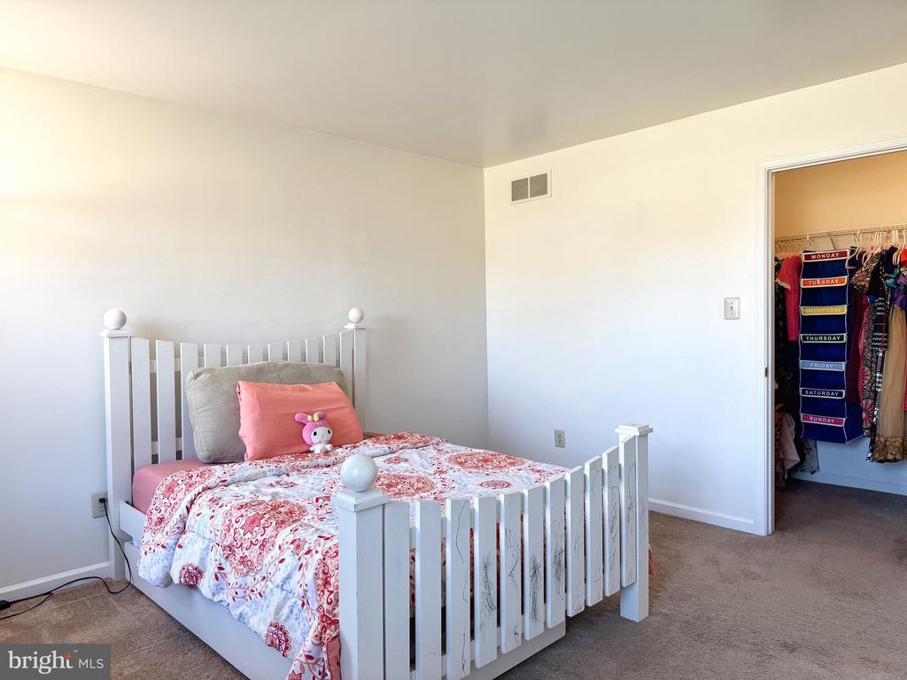 21 MEADOW LANE