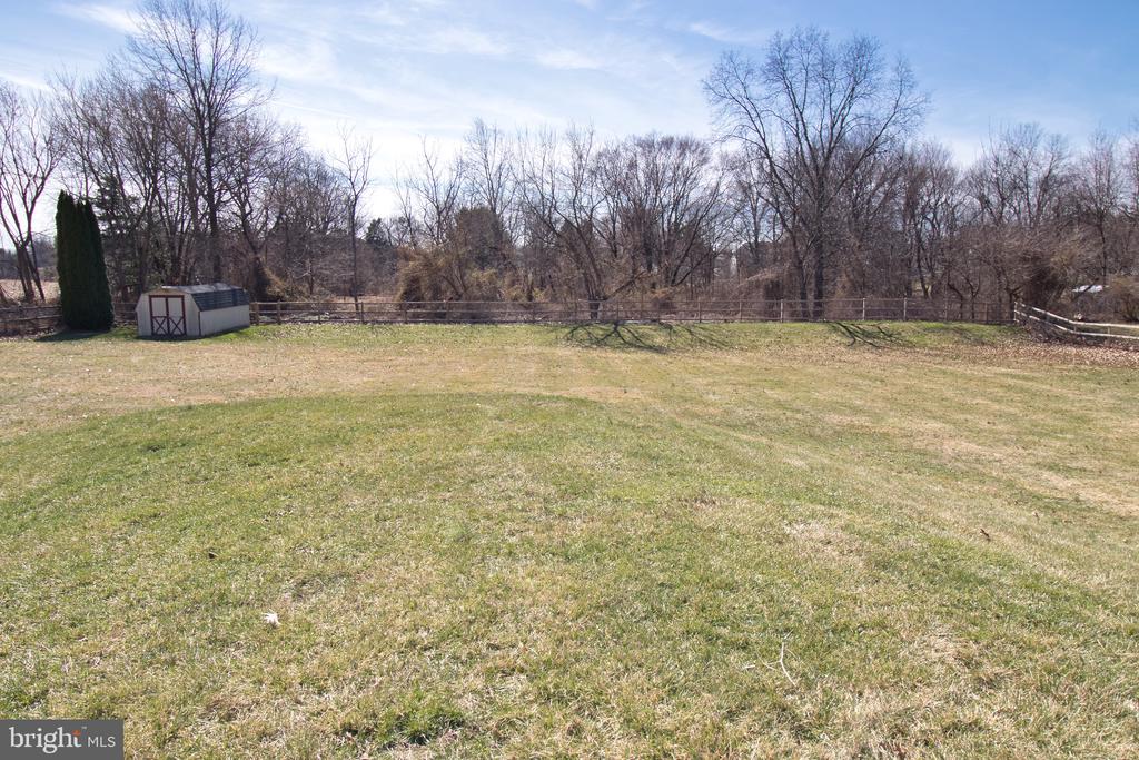 21 MEADOW LANE