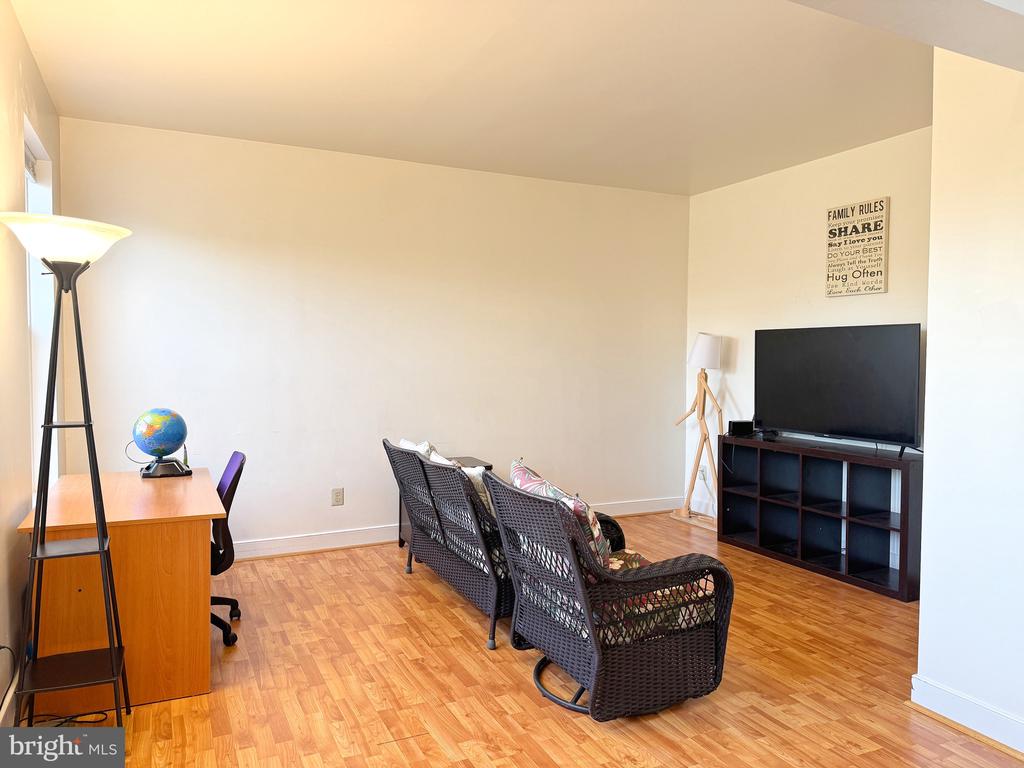 21 MEADOW LANE