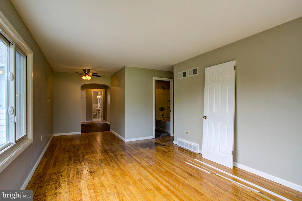 35 STRASBURG PIKE