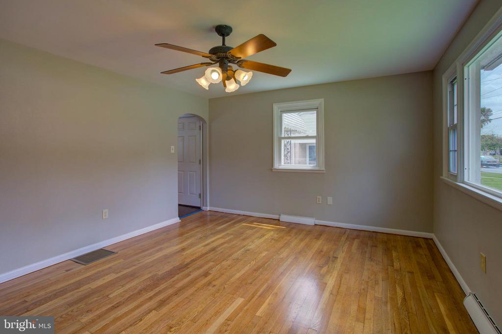 35 STRASBURG PIKE