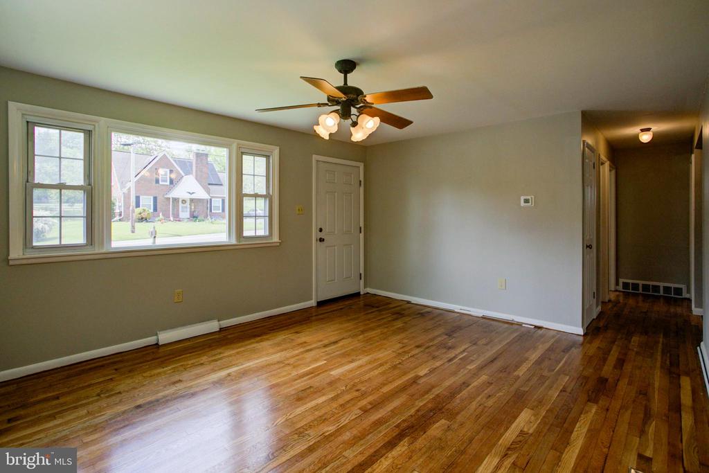 35 STRASBURG PIKE