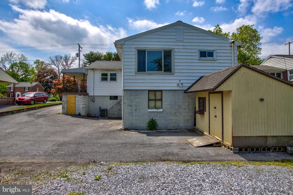 35 STRASBURG PIKE