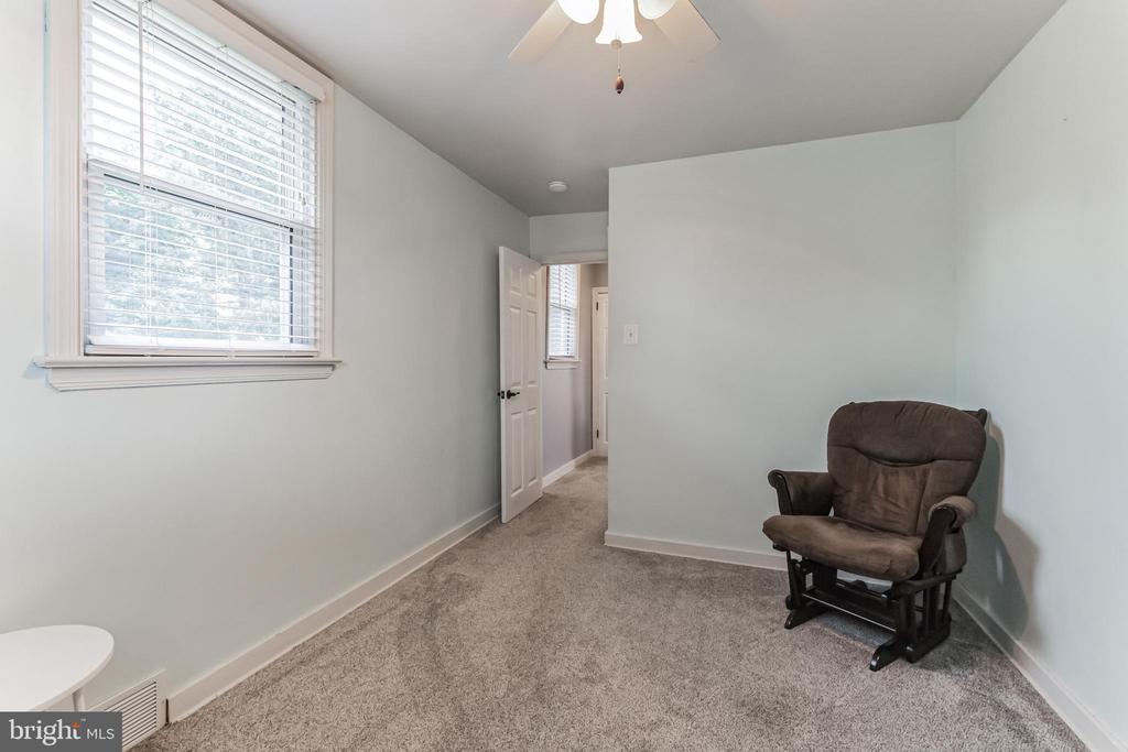 828 CEDAR LANE