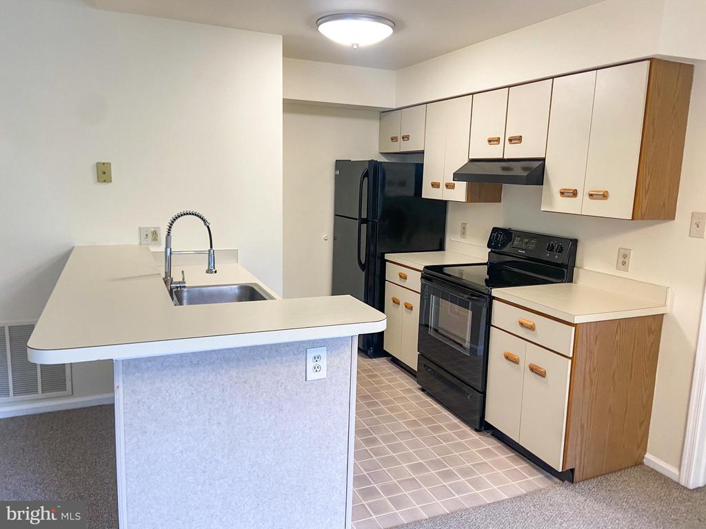 108 FOXMEADOW DRIVE Unit: CONDO 108