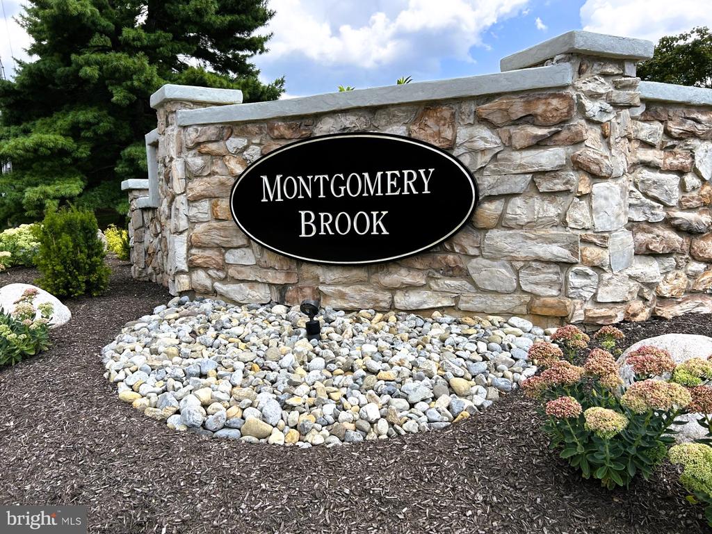 1810 FOXMEADOW CIRCLE Unit: CONDO 1810