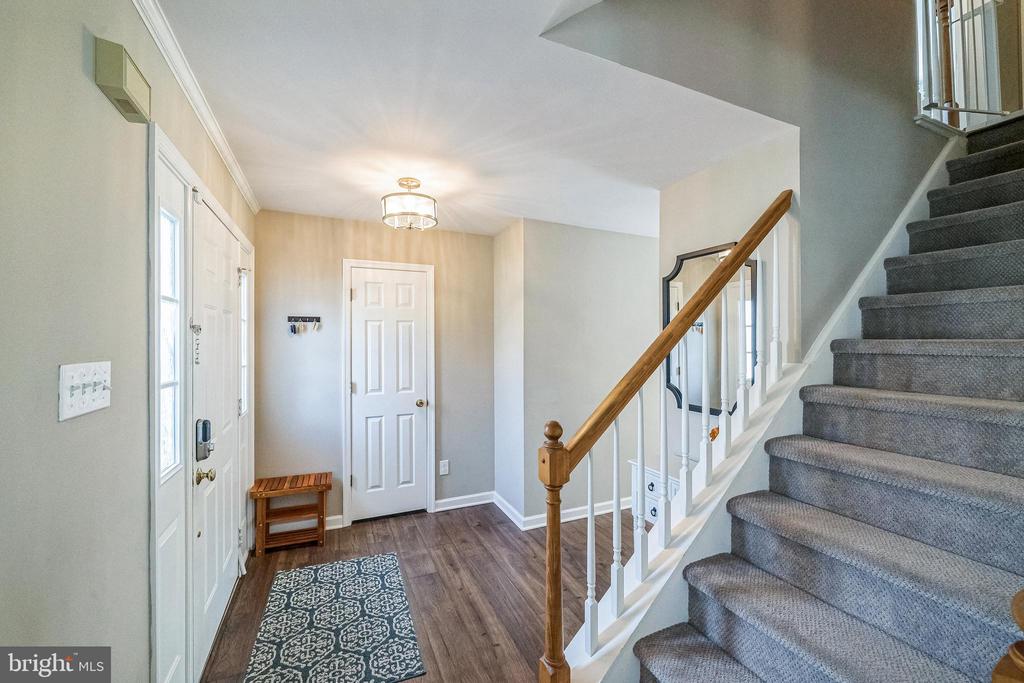1004 BAYBERRY LANE