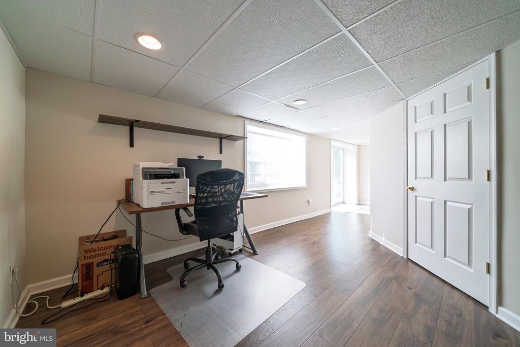 1004 BAYBERRY LANE