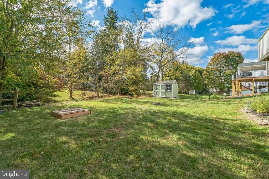 1004 BAYBERRY LANE