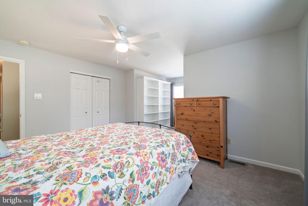 1004 BAYBERRY LANE