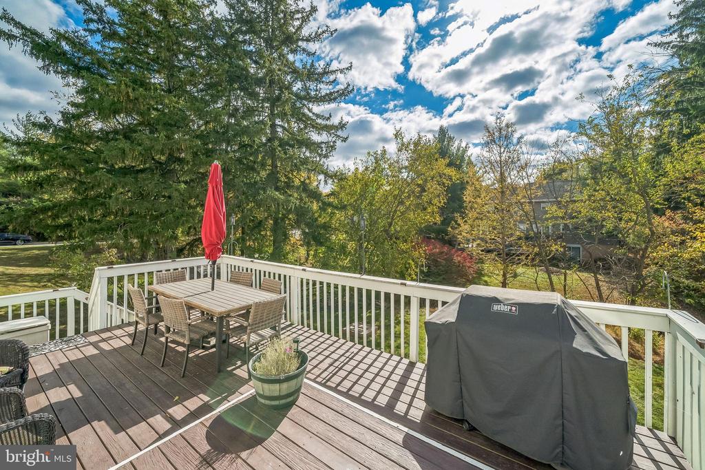 1004 BAYBERRY LANE