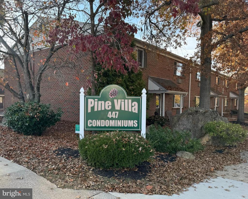 447 PINE STREET Unit: F-4