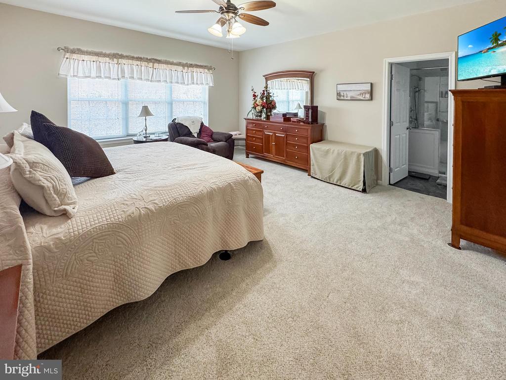 25 PEBBLE BEACH LANE