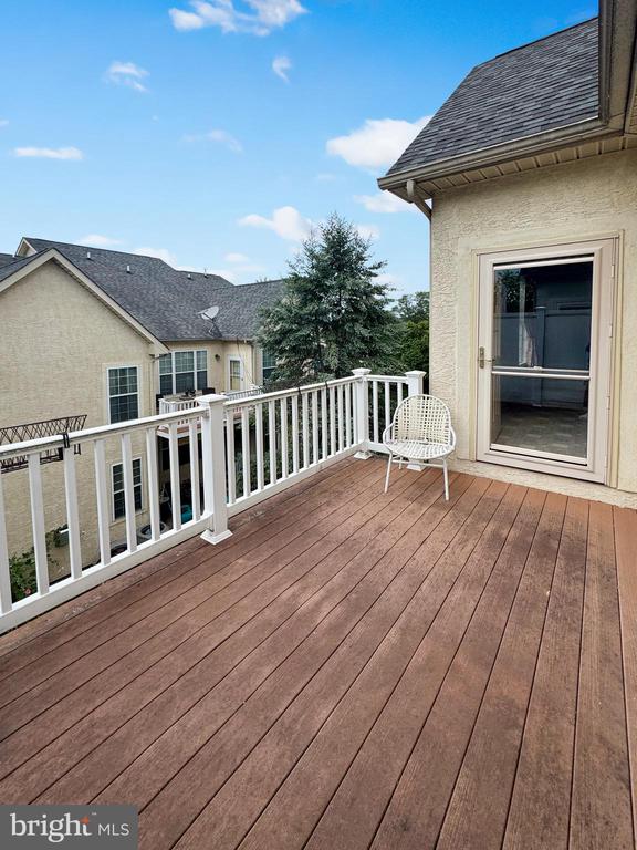 2413 SENTRY COURT