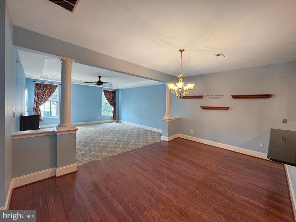 2413 SENTRY COURT