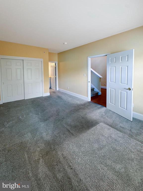 2413 SENTRY COURT