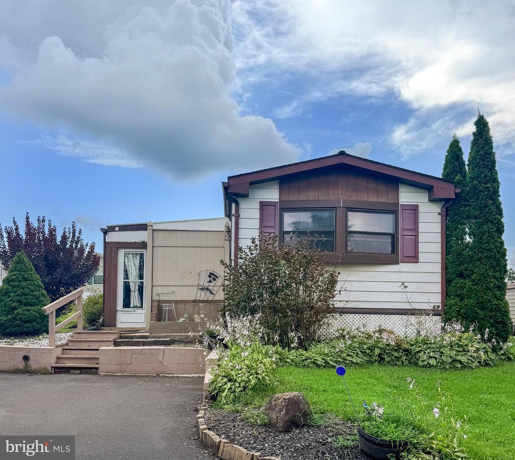 2917 E HIGH STREET Unit: 69