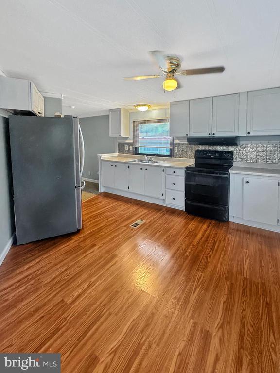 2917 E HIGH STREET Unit: 69