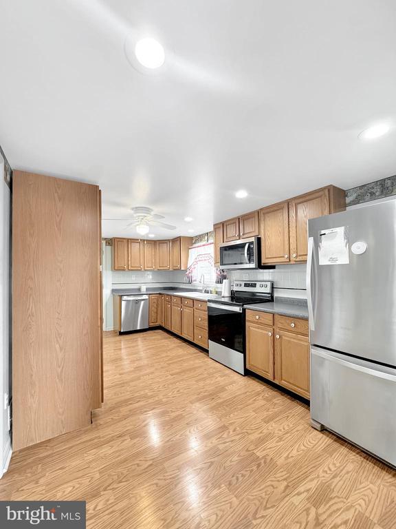 804 MAPLE AVENUE