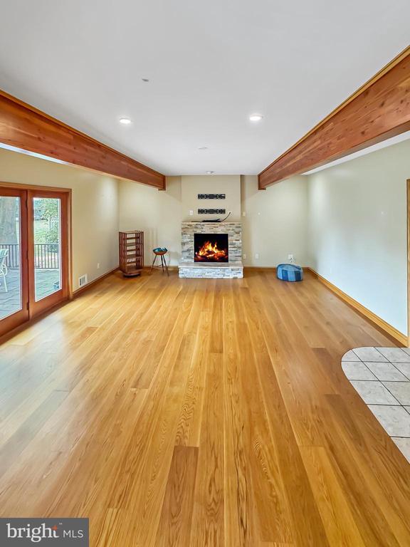 20 EAGLE COURT