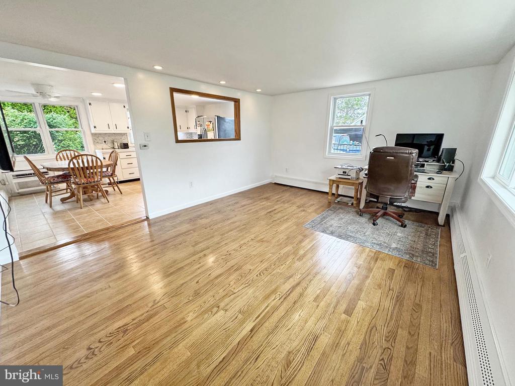 1463 LOTUS DRIVE