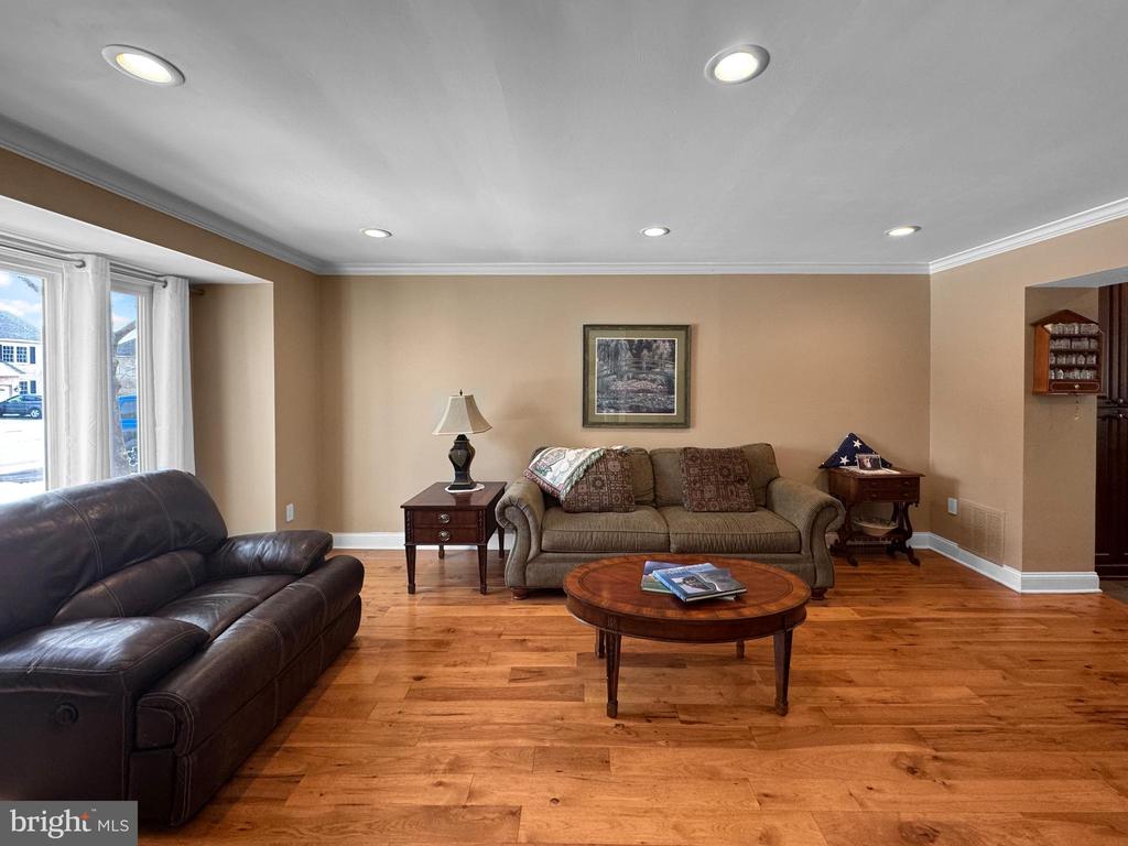 188 FREELAND DRIVE