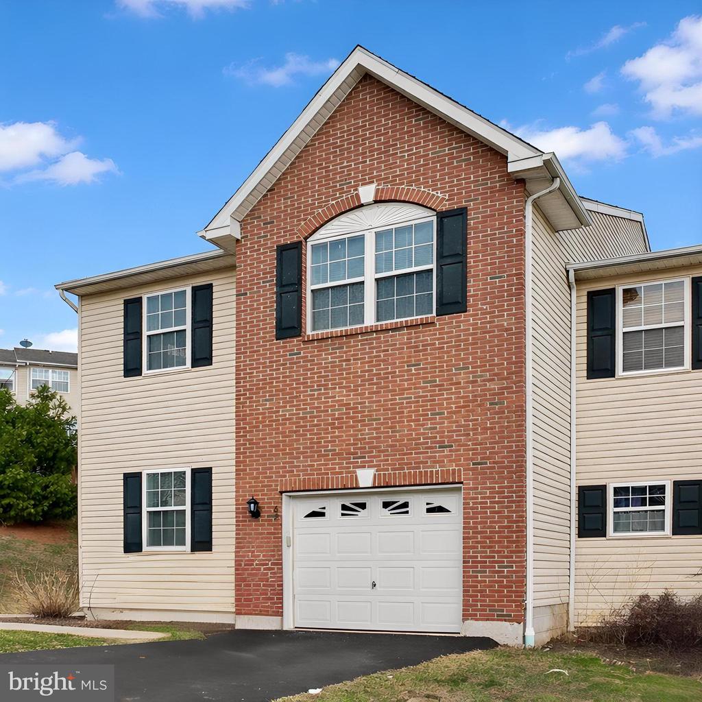 62 GREEN VIEW DRIVE