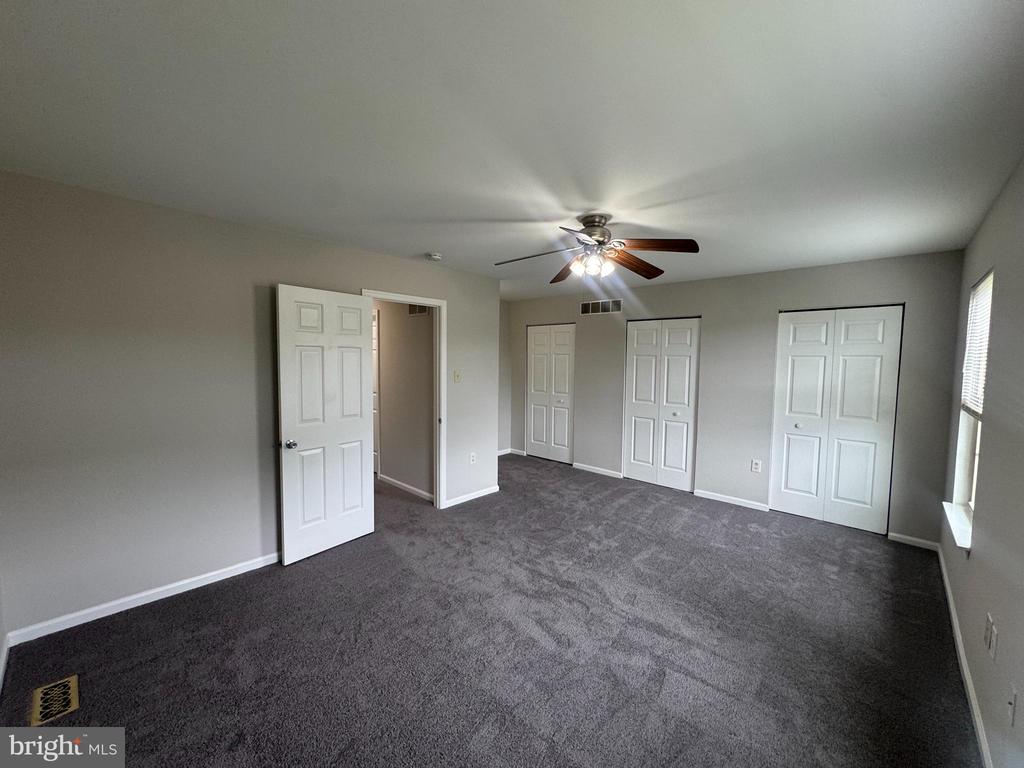 103 HOLLYTREE COURT