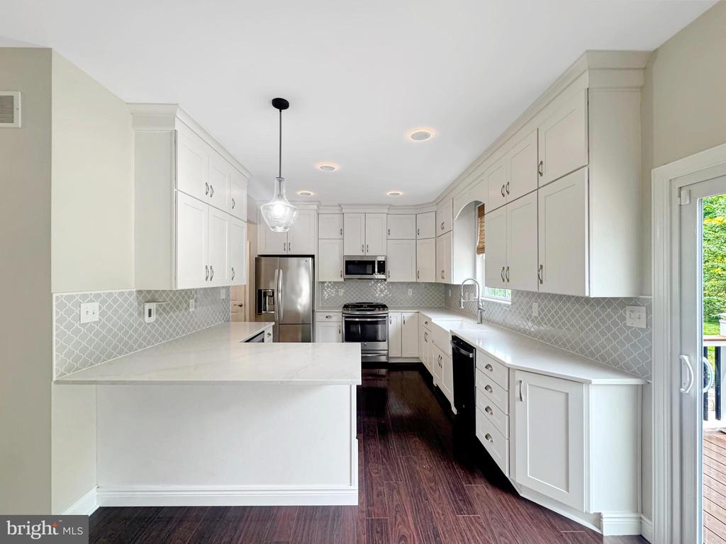 296 MASTERS DRIVE