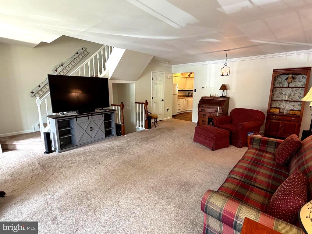 1051 BRAMBLEWOOD COURT