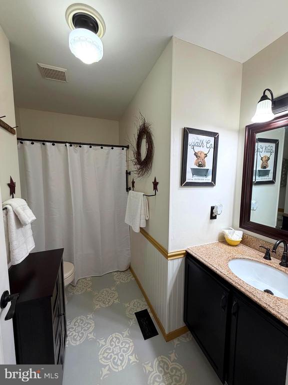 1051 BRAMBLEWOOD COURT