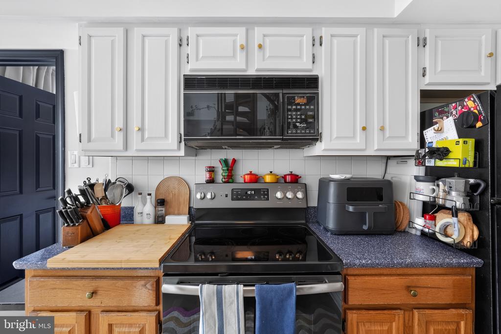 1602 FOXMEADOW CIRCLE