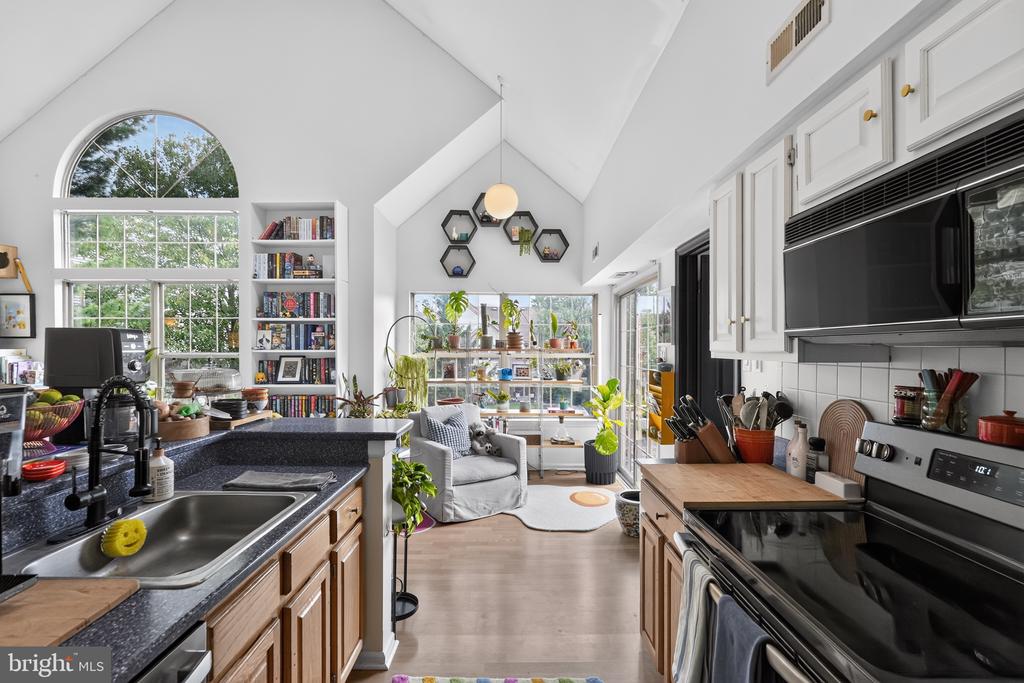 1602 FOXMEADOW CIRCLE