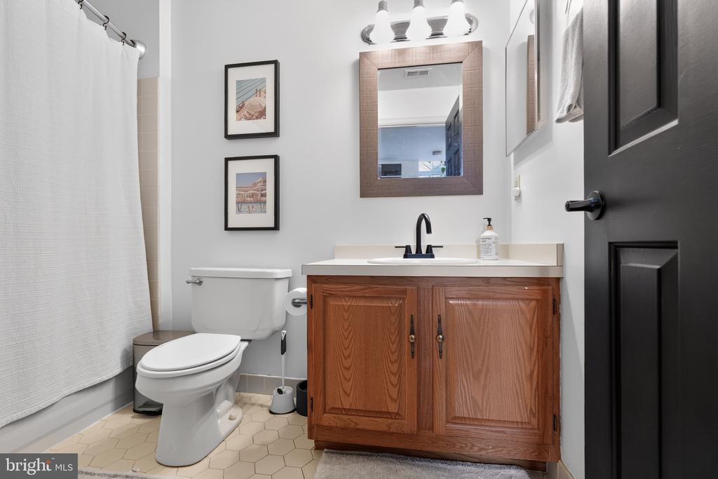 1602 FOXMEADOW CIRCLE