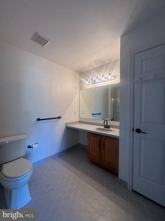 1602 FOXMEADOW CIRCLE Unit: CONDO 1602