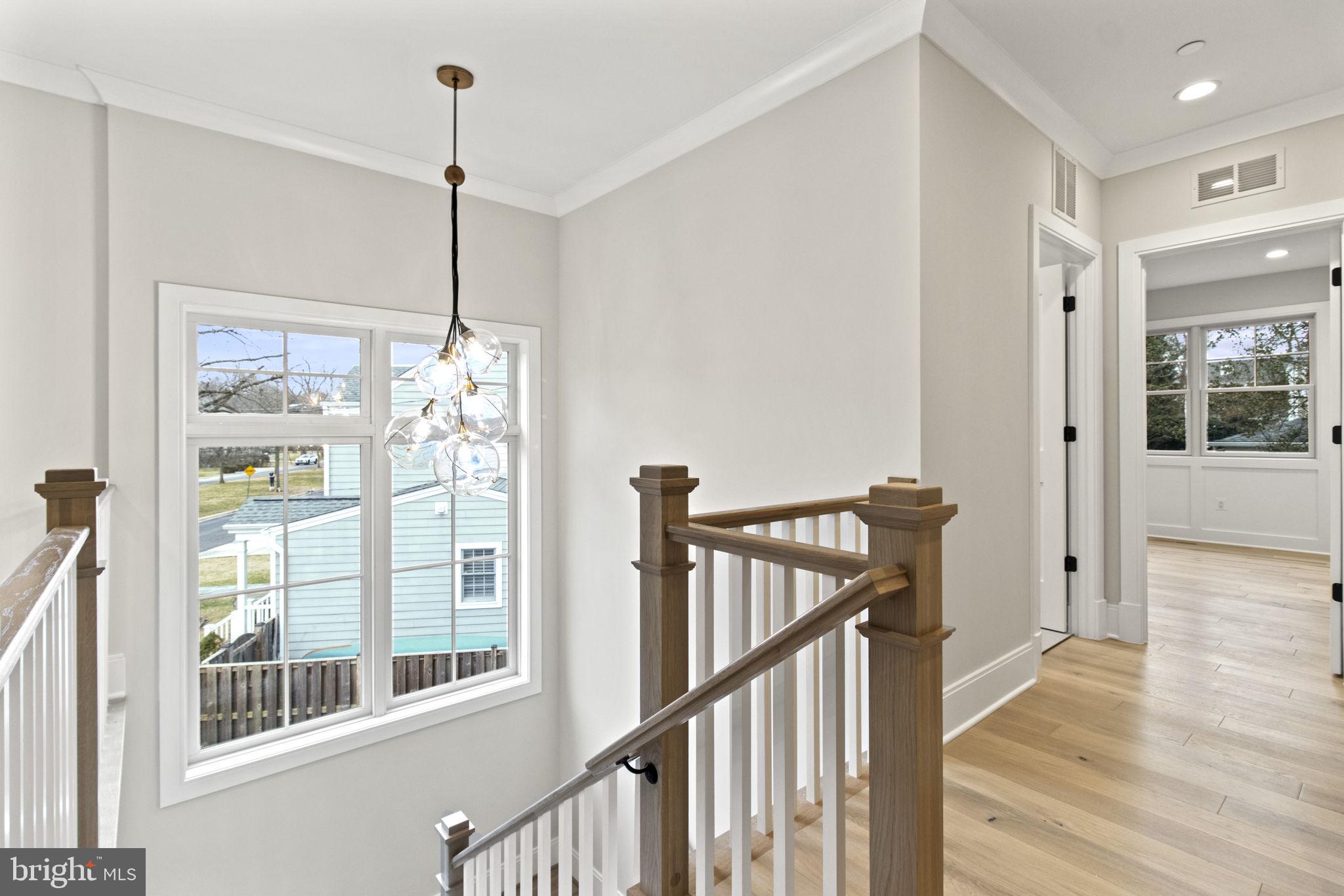 8911 Ewing DRIVE