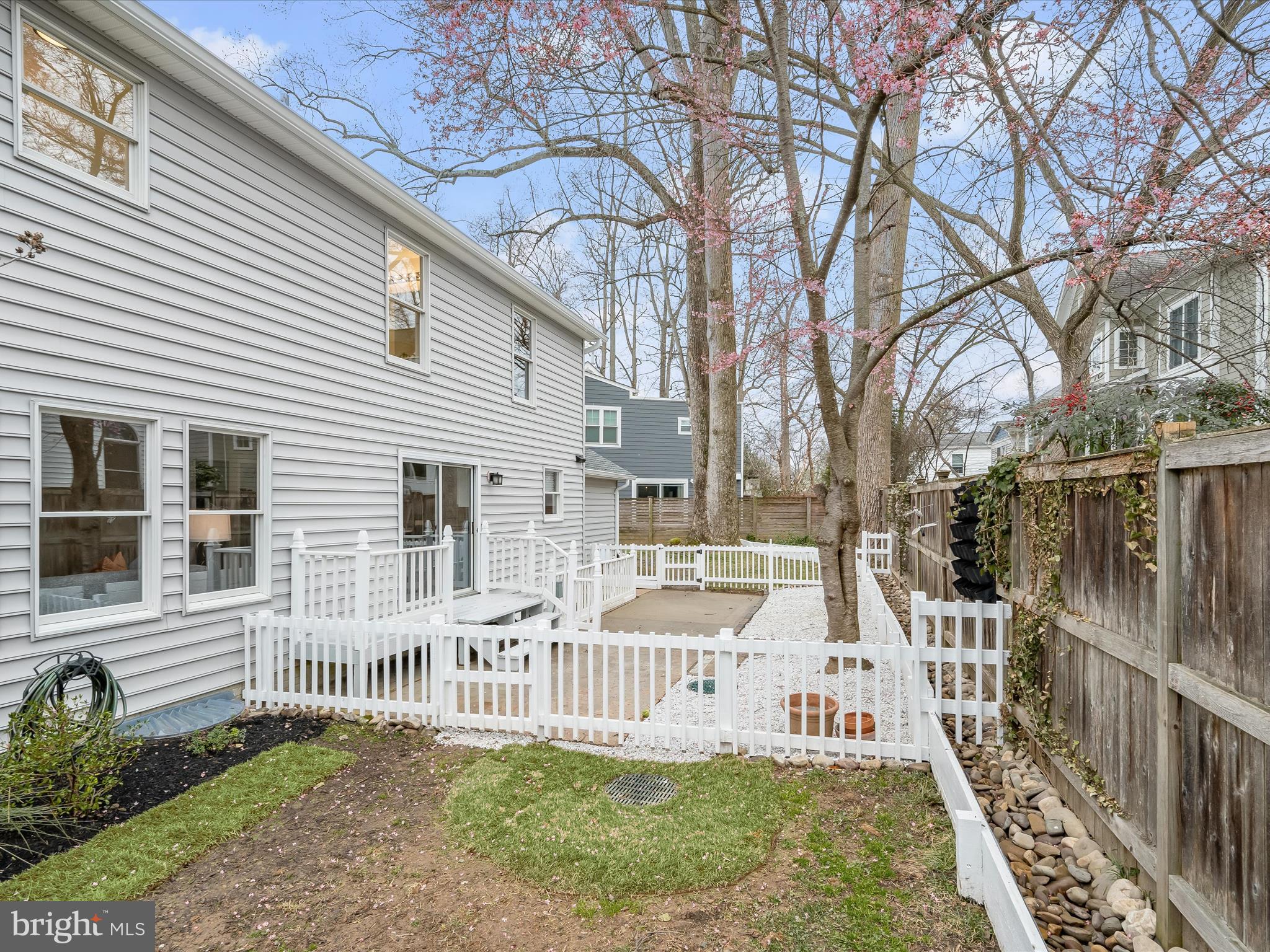 4 Wyoming Ct
