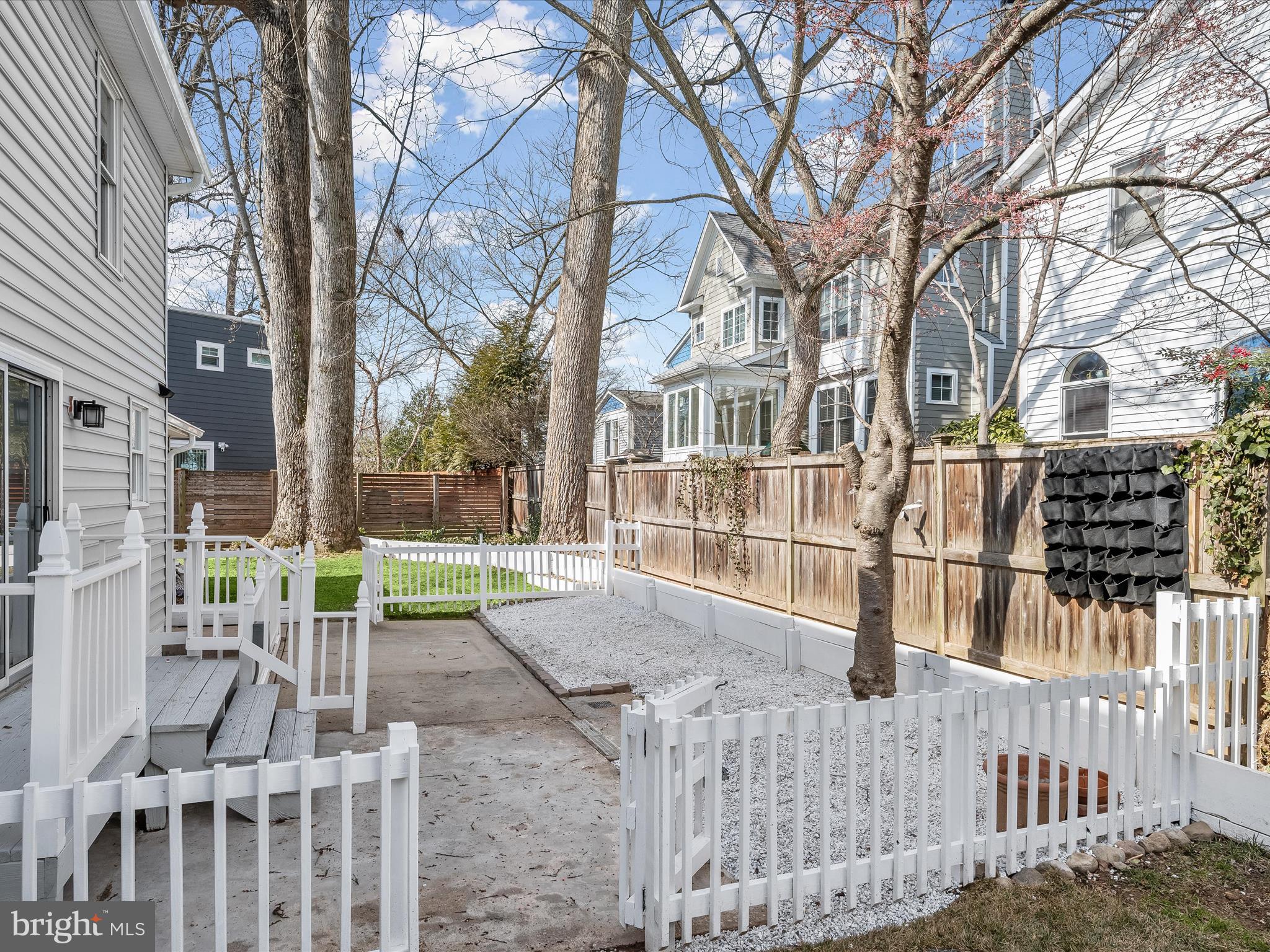 4 Wyoming Ct