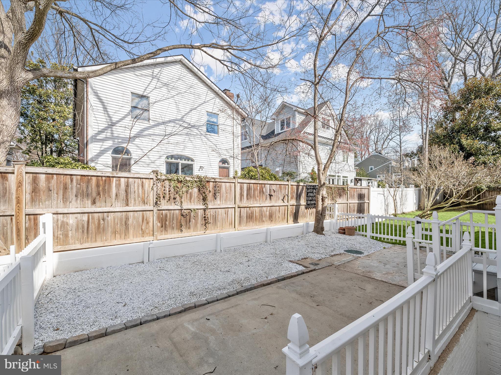 4 Wyoming Ct