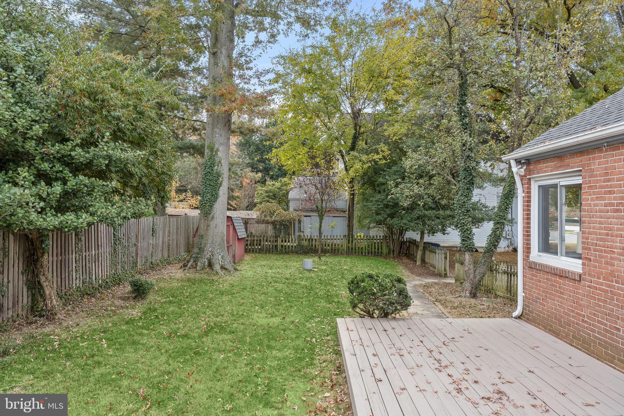 9821 Parkwood Dr