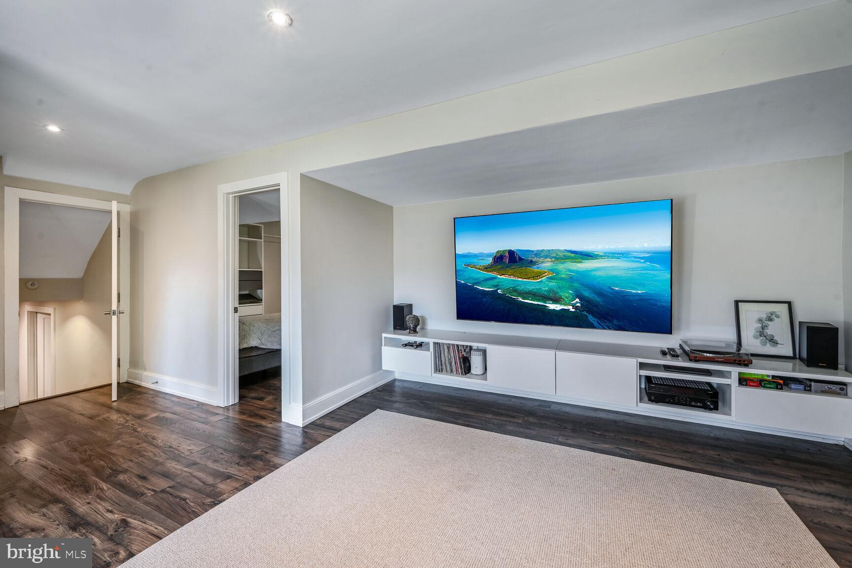 6103 Wiscasset Rd