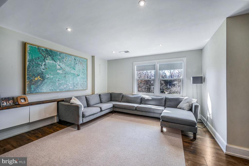 6103 Wiscasset Rd