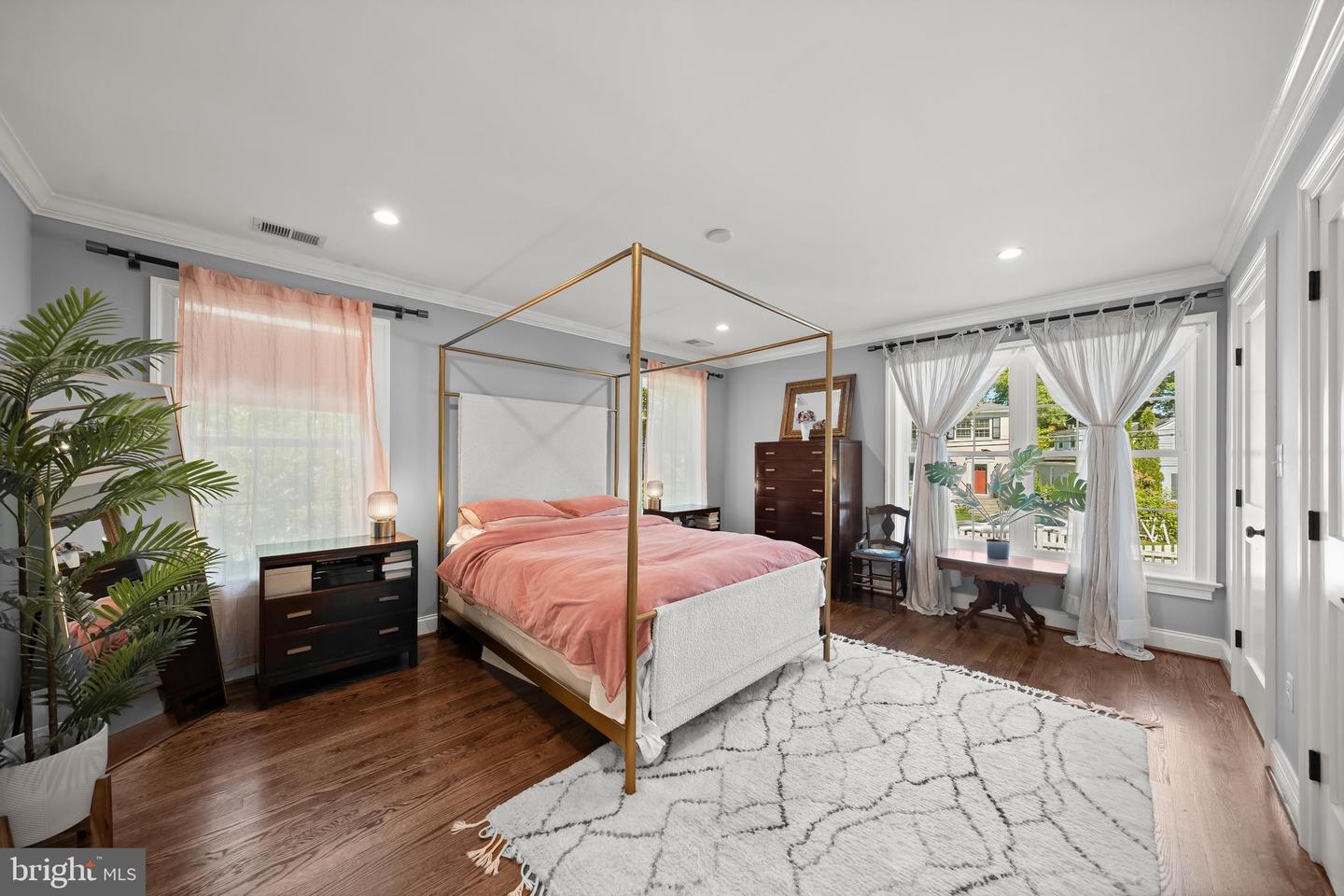 4908 BAYARD BLVD