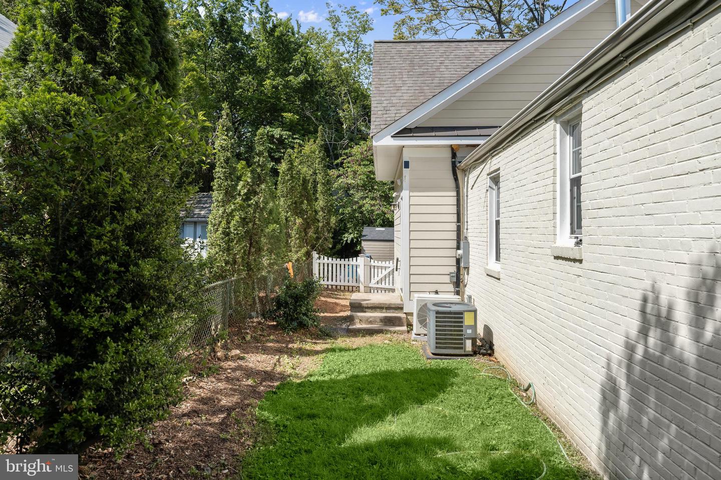 4908 BAYARD BLVD