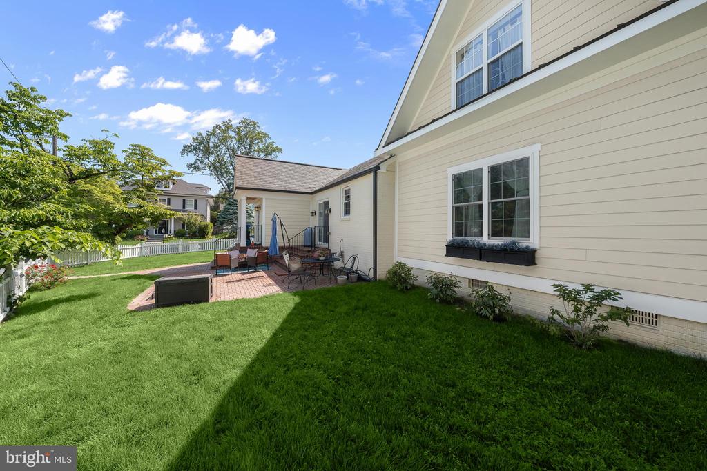 4908 BAYARD BLVD