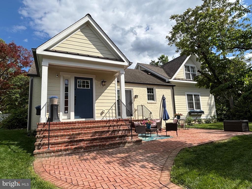 4908 BAYARD BLVD
