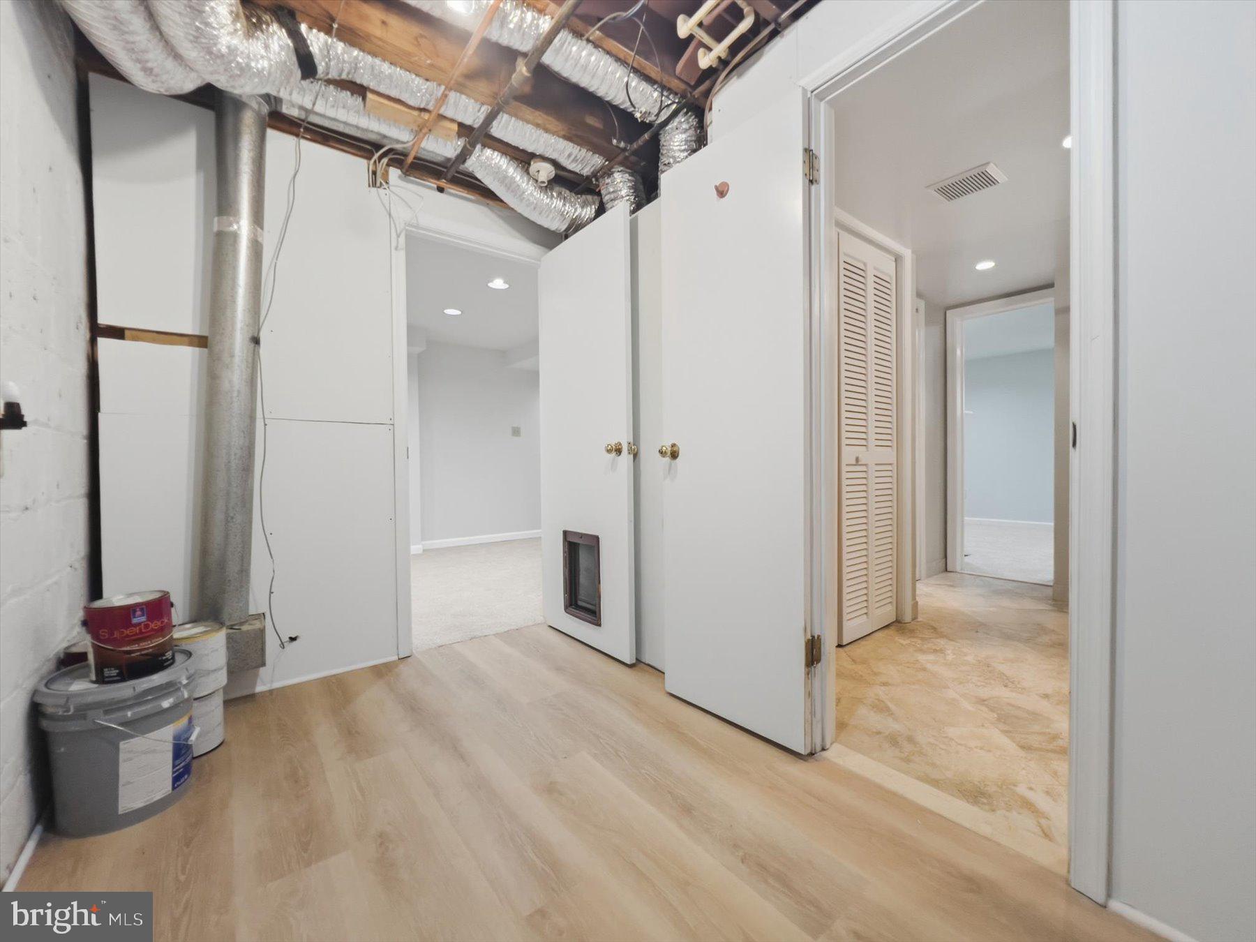 5409 GLENWOOD ROAD