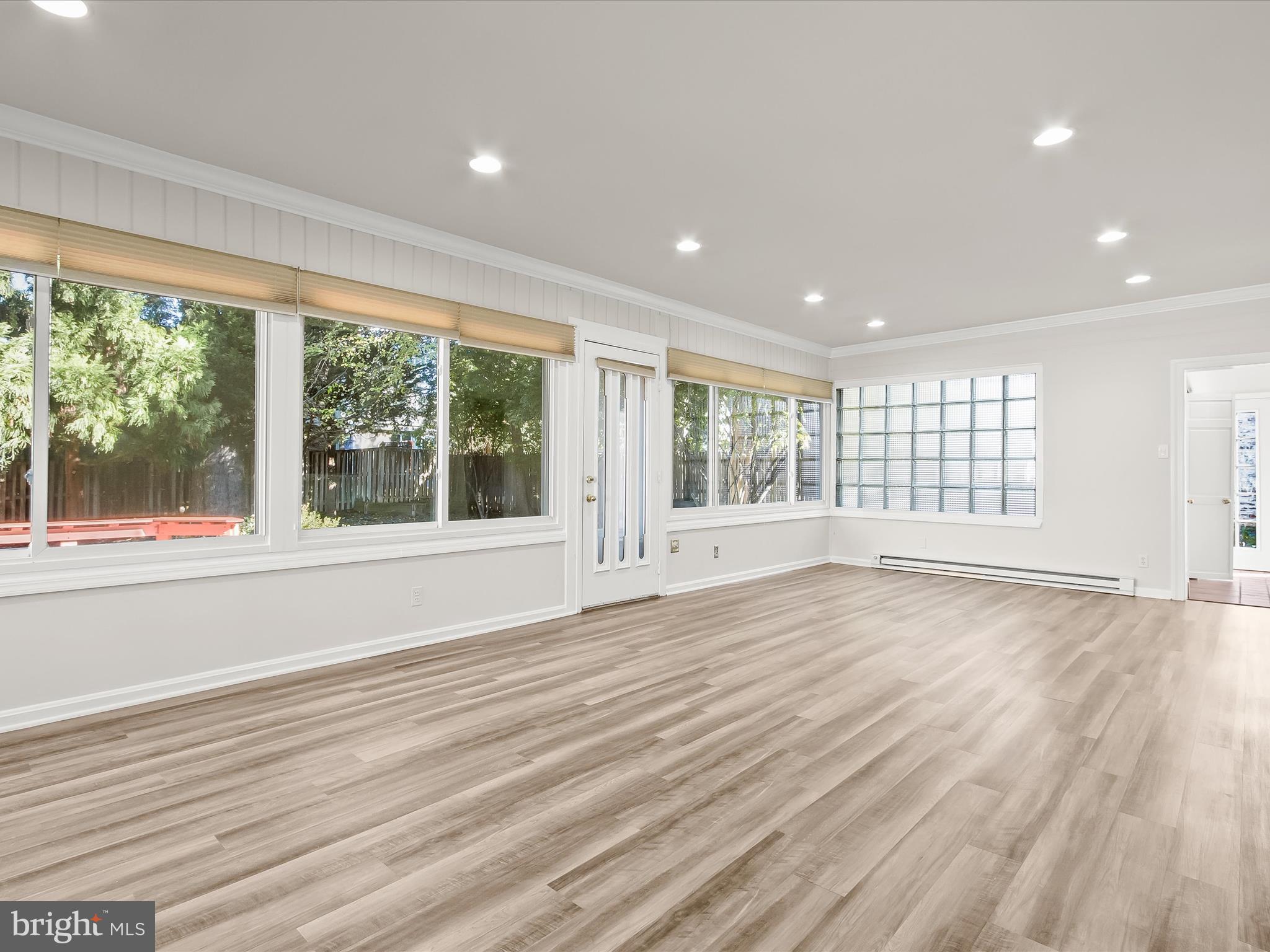 5409 GLENWOOD ROAD